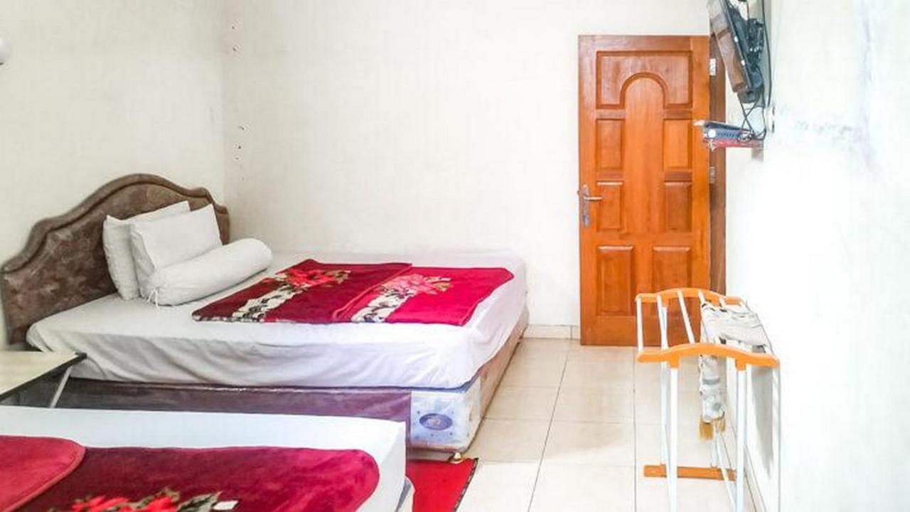Villa Al Barokah Syariah Family Mitra Reddoorz Near Sarangan Lake Exterior photo